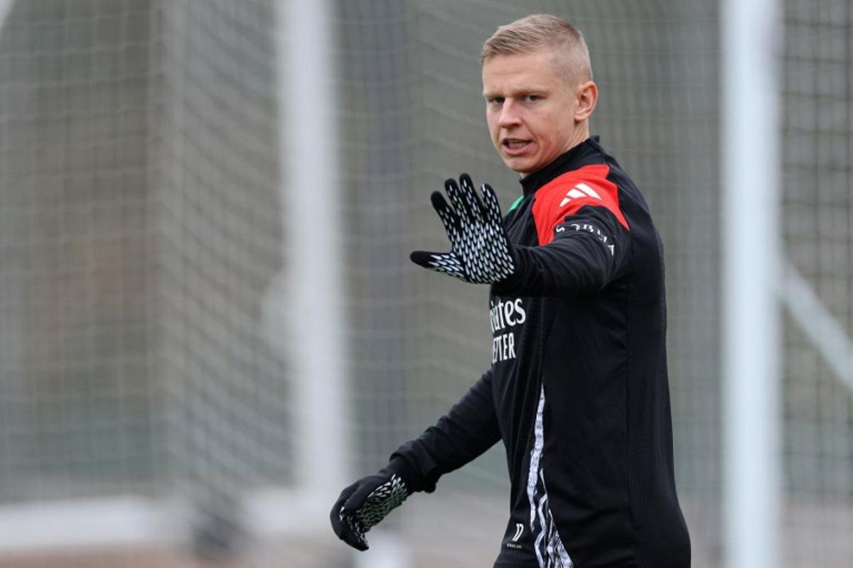 Arsenal's Ukrainian defender #17 Oleksandr Zinchenko takes part in a training session at the Arsenal Training centre in Shenley, north of London on November 5, 2024 on the eve of their UEFA Champions League football match against Inter Milan. Adrian DENNIS / AFP