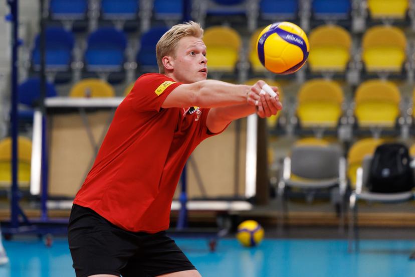 Belgium's Mathijs Desmet pictured in action during the media day of the Red Dragons, Belgian national men's volleyball team, ahead of the World Championship, in Roeselare, on Thursday 04 September 2025. The FIVB 2025 Volleyball World Championship take place from 12 to 28 September in the Philippines. BELGA PHOTO KURT DESPLENTER