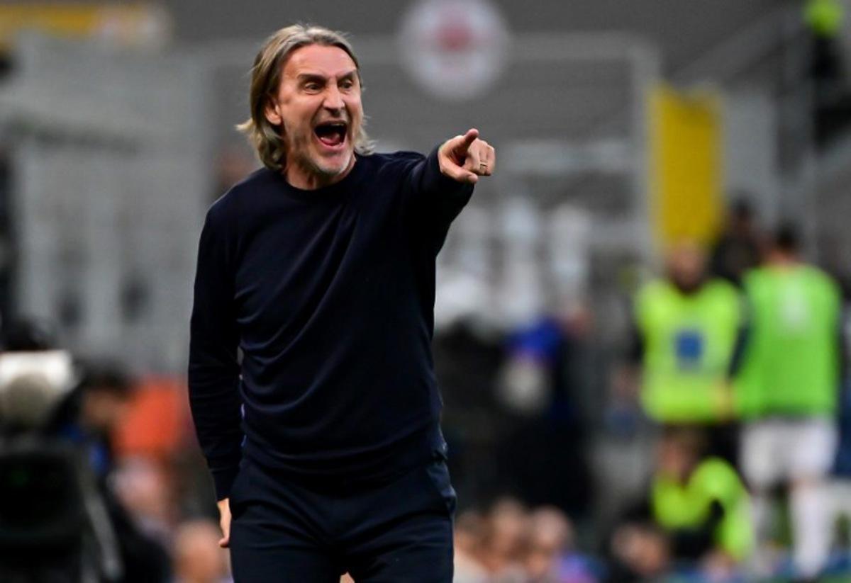 Cagliari's Italian coach Davide Nicola reacts during the Italian Serie A football match between Inter Milan and Cagliari at San Siro stadium in Milan, Italy on April 12, 2025. Piero CRUCIATTI / AFP
