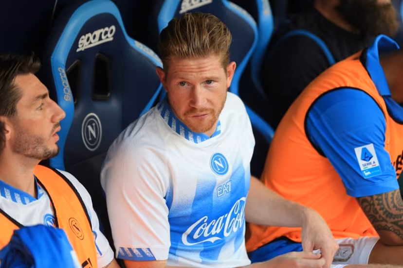 Napoli's Belgian midfielder #11 Kevin De Bruyne looks on before the Italian Serie A football match between Napoli and Como at the Diego Armando Maradona stadium in Naples on August 30, 2026. Carlo Hermann / AFP