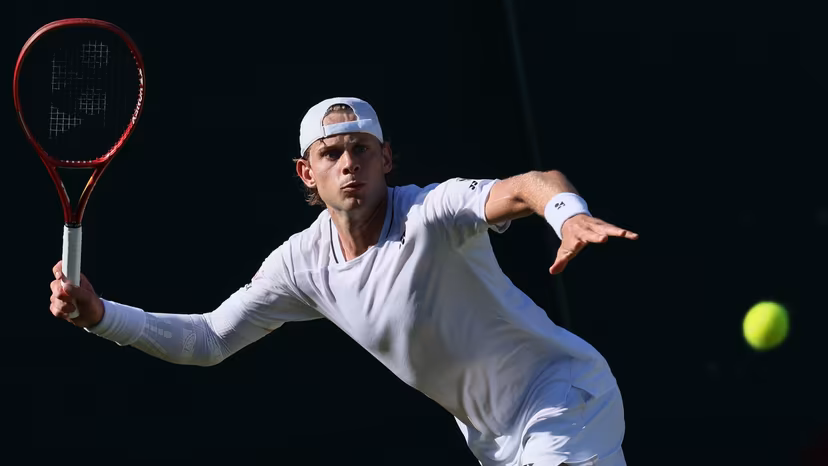 Belgian Zizou Bergs pictured in action during a tennis match between Belgian Bergs and British Fery, in the third round of the Men's singles at the Wimbledon grand slam tennis tournament in London, Britain, Saturday 04 July 2026. BELGA PHOTO BENOIT DOPPAGNE