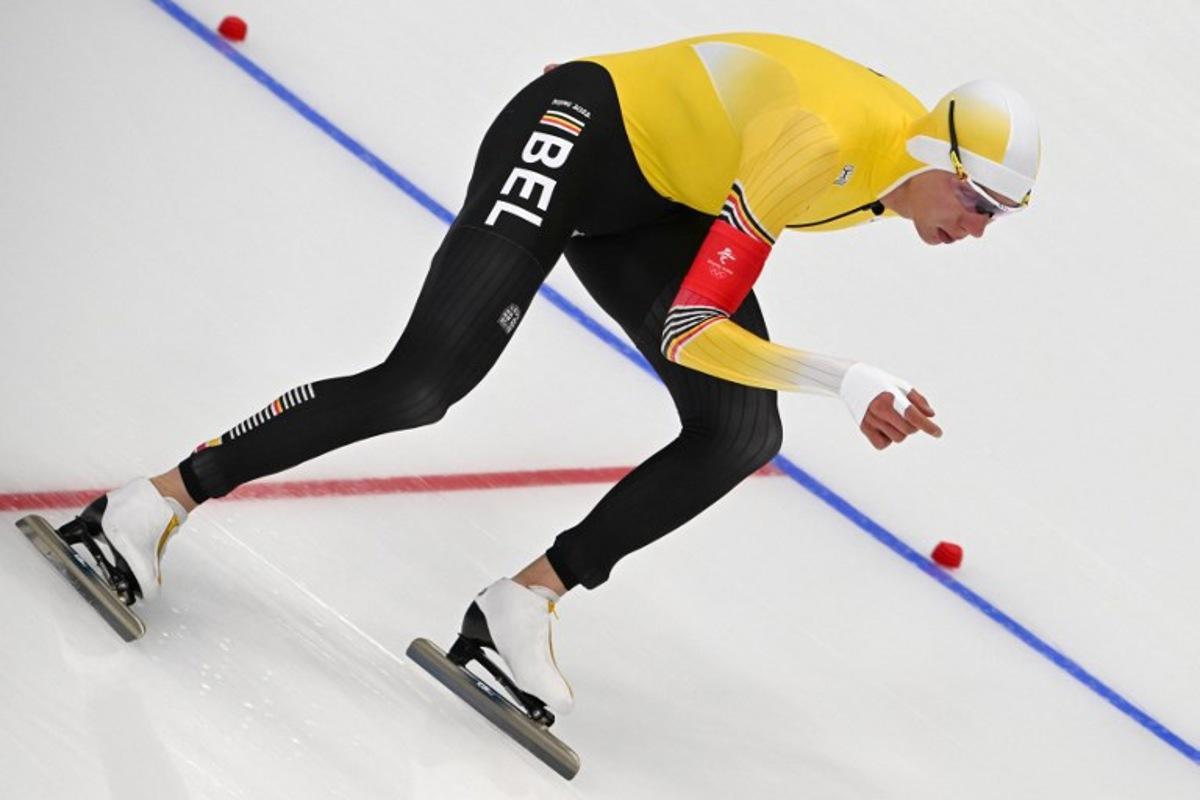 Belgium's Bart Swings competes in the men's speed skating 5000m event during the Beijing 2022 Winter Olympic Games at the National Speed Skating Oval in Beijing on February 6, 2022. Manan VATSYAYANA / AFP