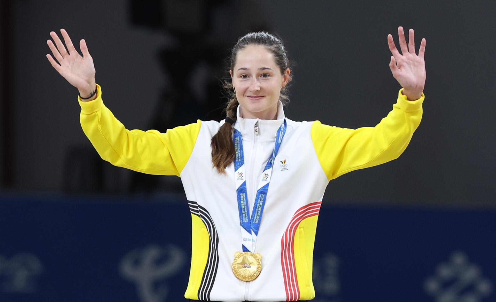 Belgian Fran Vanhoutte celebrates on the podium of the Women's Sprint 500m +D speed skating event, at the World Games 2025, in Chenghdu, China, on Thursday 14 August 2025. This year, the World Games take place from 7 to 17 August. BELGA PHOTO VIRGINIE LEFOUR