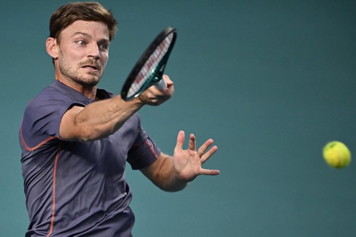 Belgium's David Goffin returns the ball to USA's Ben Shelton during their 2025 Mexico ATP Open 500 men´s singles tennis match at the Arena GNP Seguros in Acapulco, Guerrero State, Mexico on February 26, 2025. CARL DE SOUZA / AFP