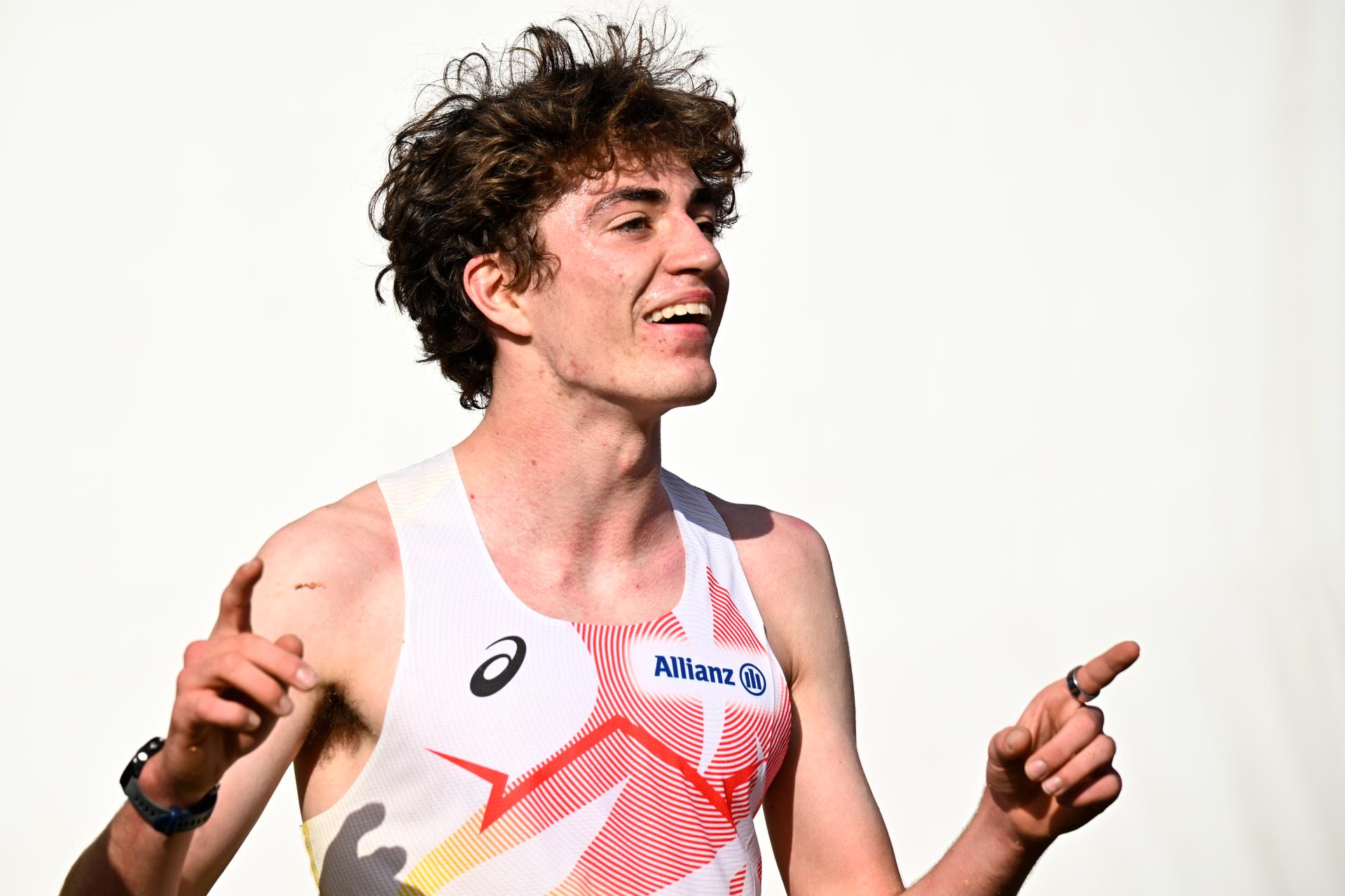Belgian Willem Renders celebrates after winning the Men U20 race at the 2025 SPAR European Cross Country Championships, in Lagoa, Portugal, Sunday 14 December 2025. BELGA PHOTO JASPER JACOBS