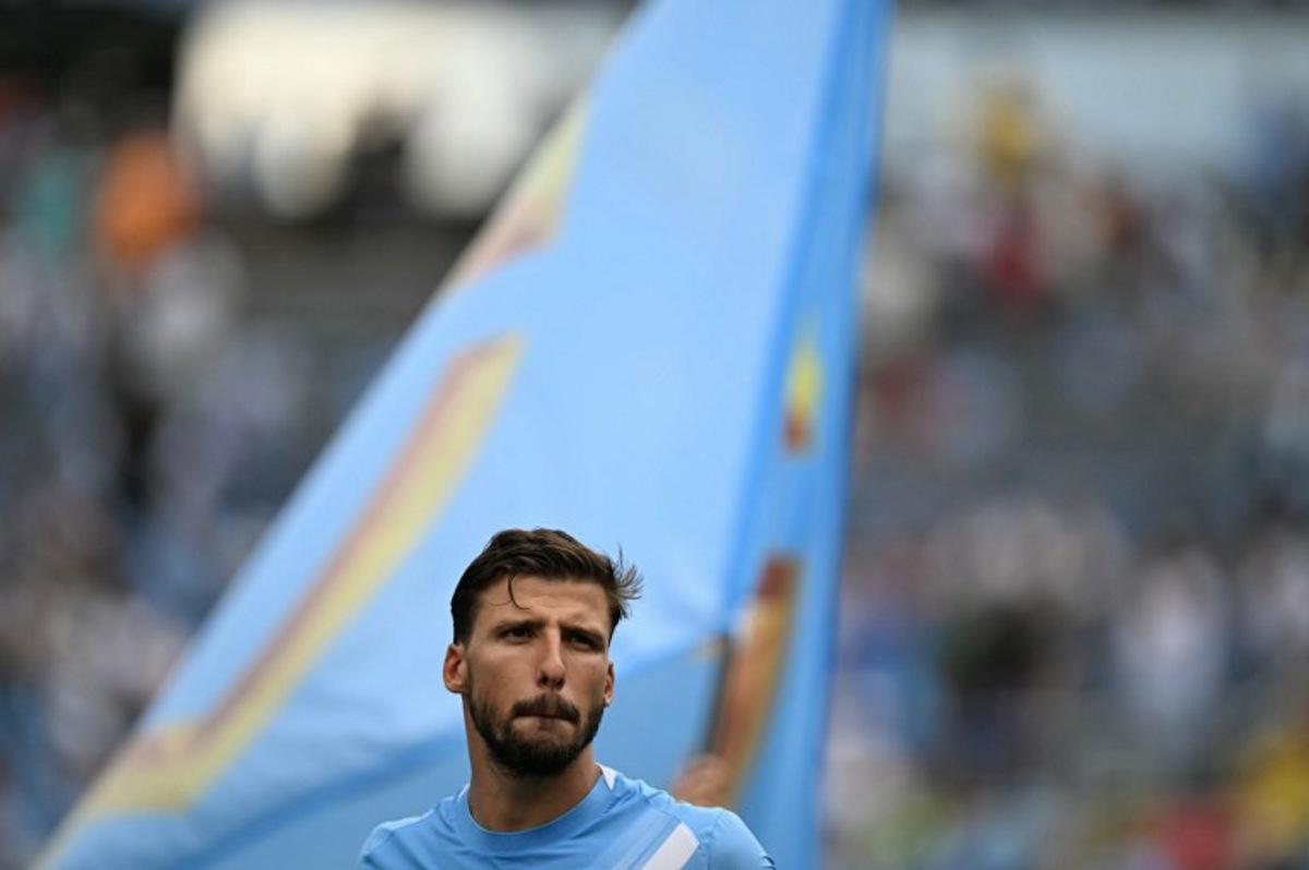 Manchester City's Portuguese defender #03 Ruben Dias gestures during the FIFA Club World Cup 2025 Group D football match between Italy's Juventus and England's Manchester City at the Camping World stadium in Orlando on June 26, 2025. PATRICIA DE MELO MOREIRA / AFP