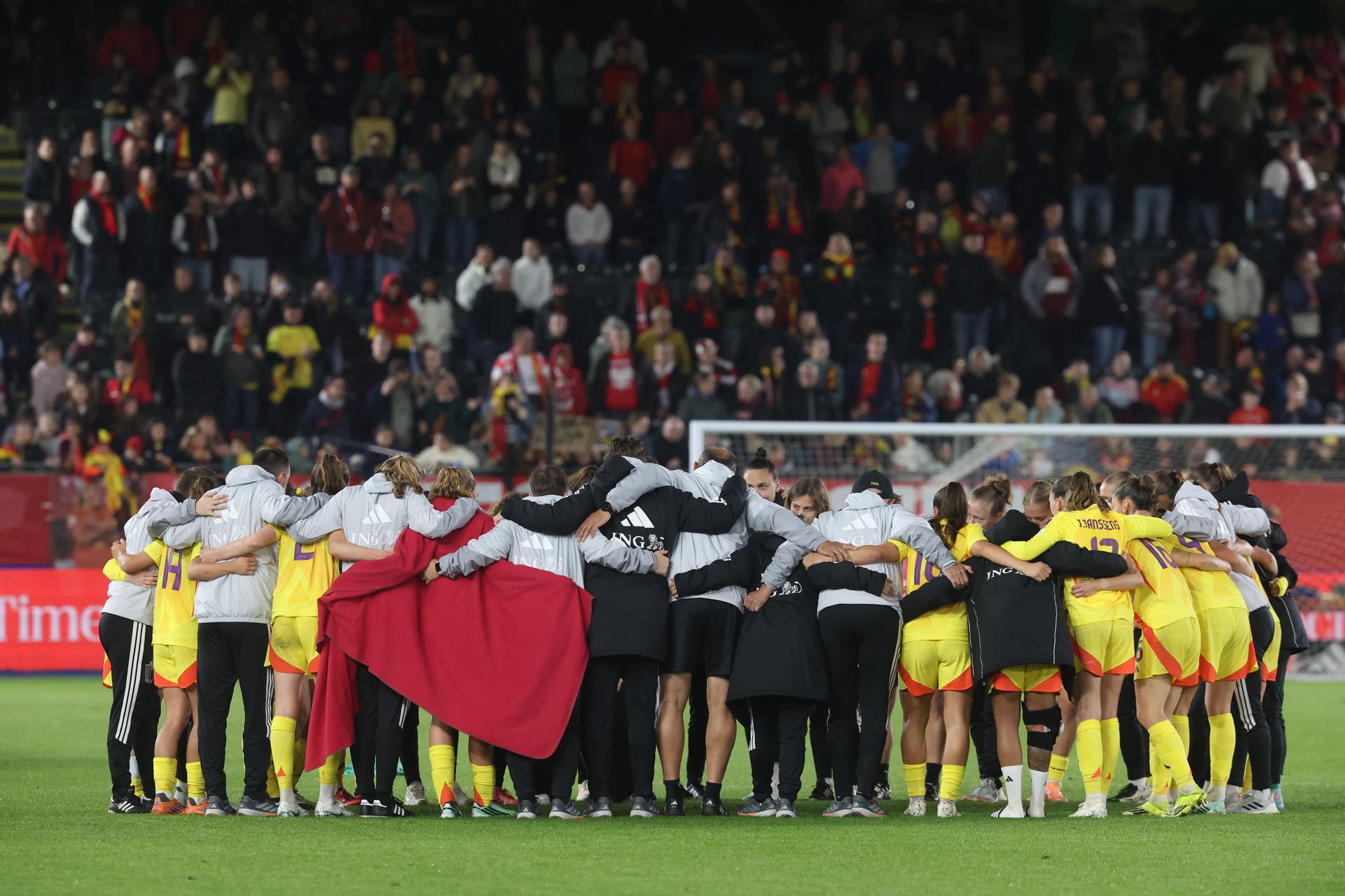 Belgium's players celebrate after winning a soccer game between Belgium's national women's team the Red Flames and Poland, on Friday 9 October 2026 in Leuven, the first leg of the play-off for the 2027 FIFA Women's World Cup. BELGA PHOTO VIRGINIE LEFOUR