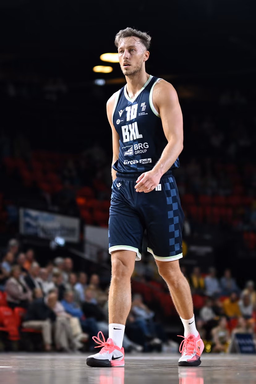 Brussels' Louis Hazard pictured during a basketball match between BC Oostende and Brussels Basketball, Saturday 09 May 2026, in Oostende, on the day 34th and last day of the 'BNXT League' Belgian/ Dutch first division basket championship. BELGA PHOTO MAARTEN STRAETEMANS