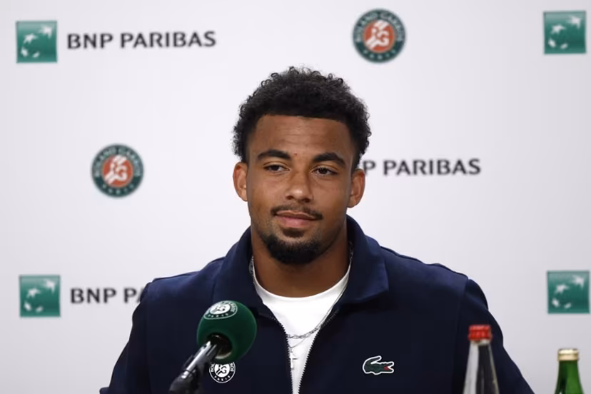 France's Arthur Fils holds a press conference after withdrawing from the French Open tennis tournament due to a stress fracture in his back, on day 7 at the Roland-Garros Complex in Paris on May 31, 2025. Sebastien DUPUY / AFP