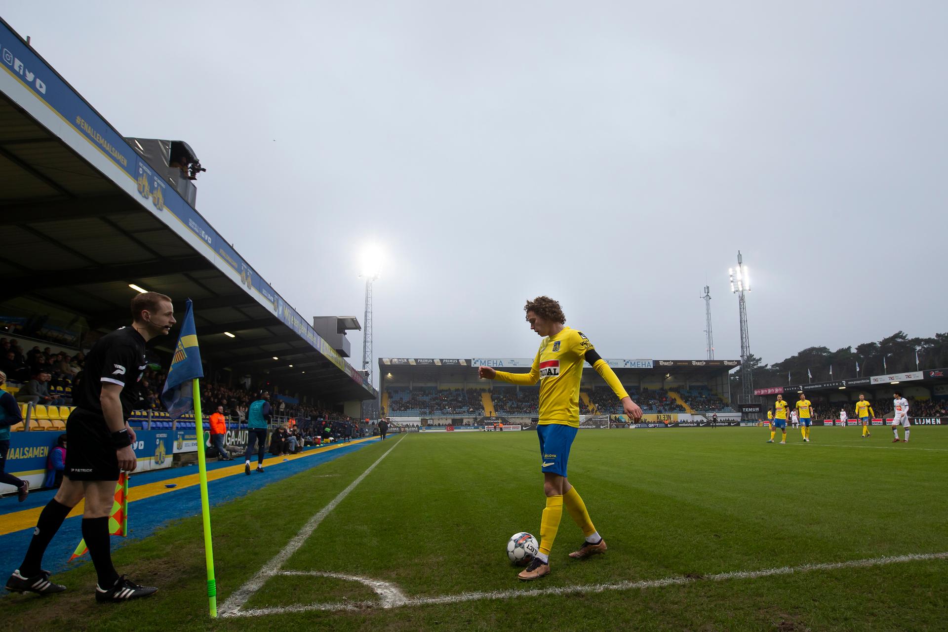 Westerlo's Maxim De Cuyper pictured at 't Kuipje stadium during a soccer match between KVC Westerlo and KAA Gent, Saturday 11 February 2023 in Westerlo, on day 25 of the 2022-2023 'Jupiler Pro League' first division of the Belgian championship. BELGA PHOTO KRISTOF VAN ACCOM