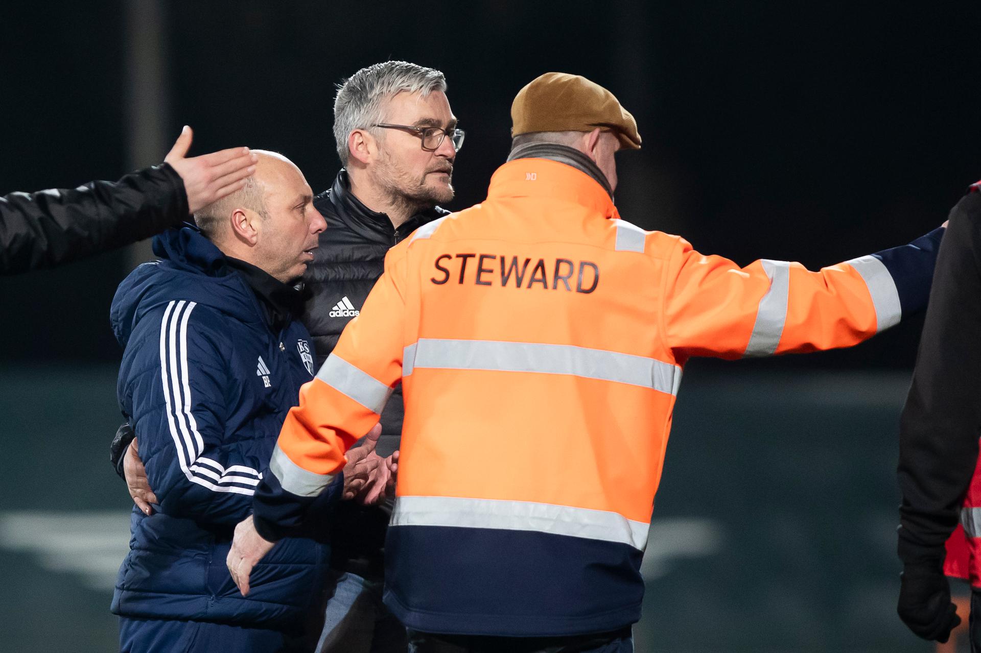 Eupen's head coach Bruno Pinheiro leaves the field after receiving a red card during a soccer game between Lommel SK and KAS Eupen, Saturday 24 January 2026 in Lommel, on day 21 (out of 30) of the 2025-2026 'Challenger Pro League' 1B second division of the Belgian championship. BELGA PHOTO KRISTOF VAN ACCOM