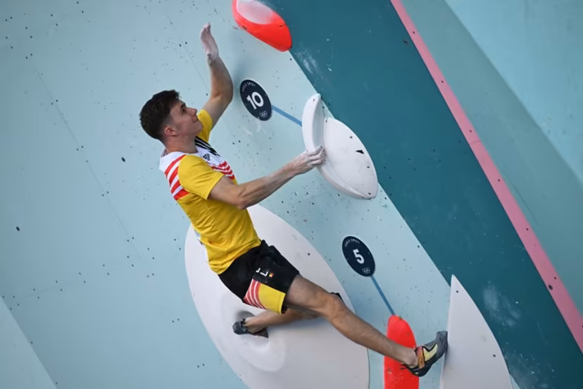 Belgium's Hannes Van Duysen competes in the men's sport climbing boulder semi final during the Paris 2024 Olympic Games at Le Bourget Sport Climbing Venue in Le Bourget on August 5, 2024. Fabrice COFFRINI / AFP