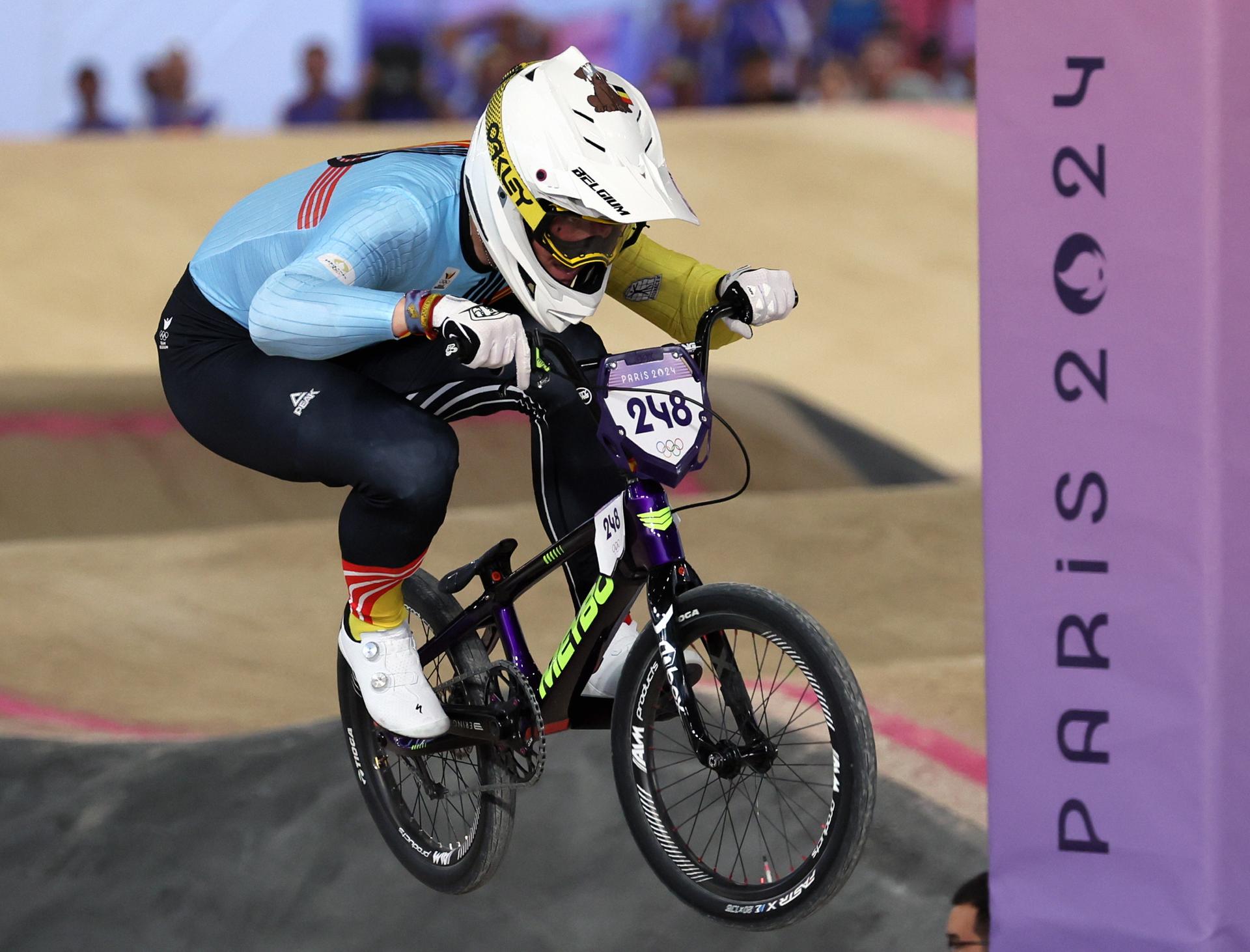 Belgian BMX'er Ruben Gommers pictured in action during the quarterfinals of the men's BMX competition at the Paris 2024 Olympic Games, on Thursday 01 August 2024 in Paris, France. The Games of the XXXIII Olympiad are taking place in Paris from 26 July to 11 August. The Belgian delegation counts 165 athletes competing in 21 sports. BELGA PHOTO BENOIT DOPPAGNE