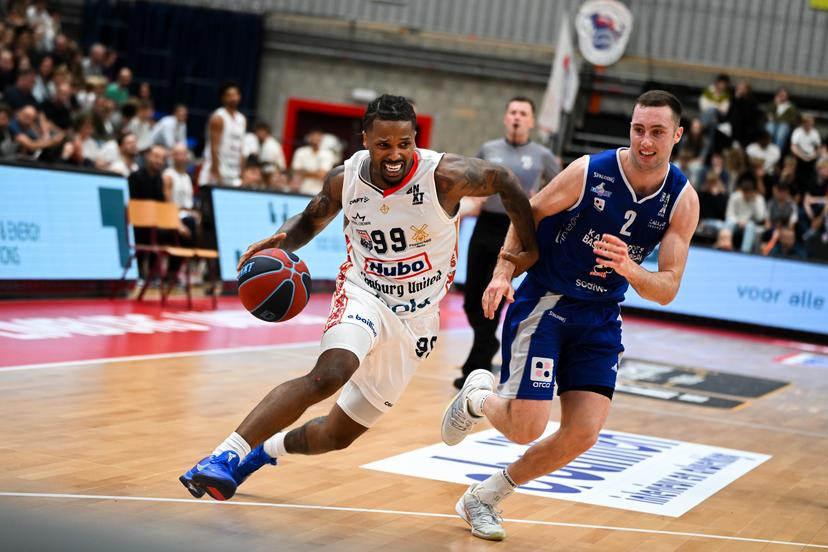 Limburg's Vincent Shahid and Mechelen's CJ Fulton pictured in action during a basketball match between Limburg United and Kangoeroes Mechelen, Friday 2 October 2026, in Hasselt, on the first game in Belgium of the 'BNXT League' Belgian/ Dutch first division basket championship 2026-2027. BELGA PHOTO ELIAS ROM