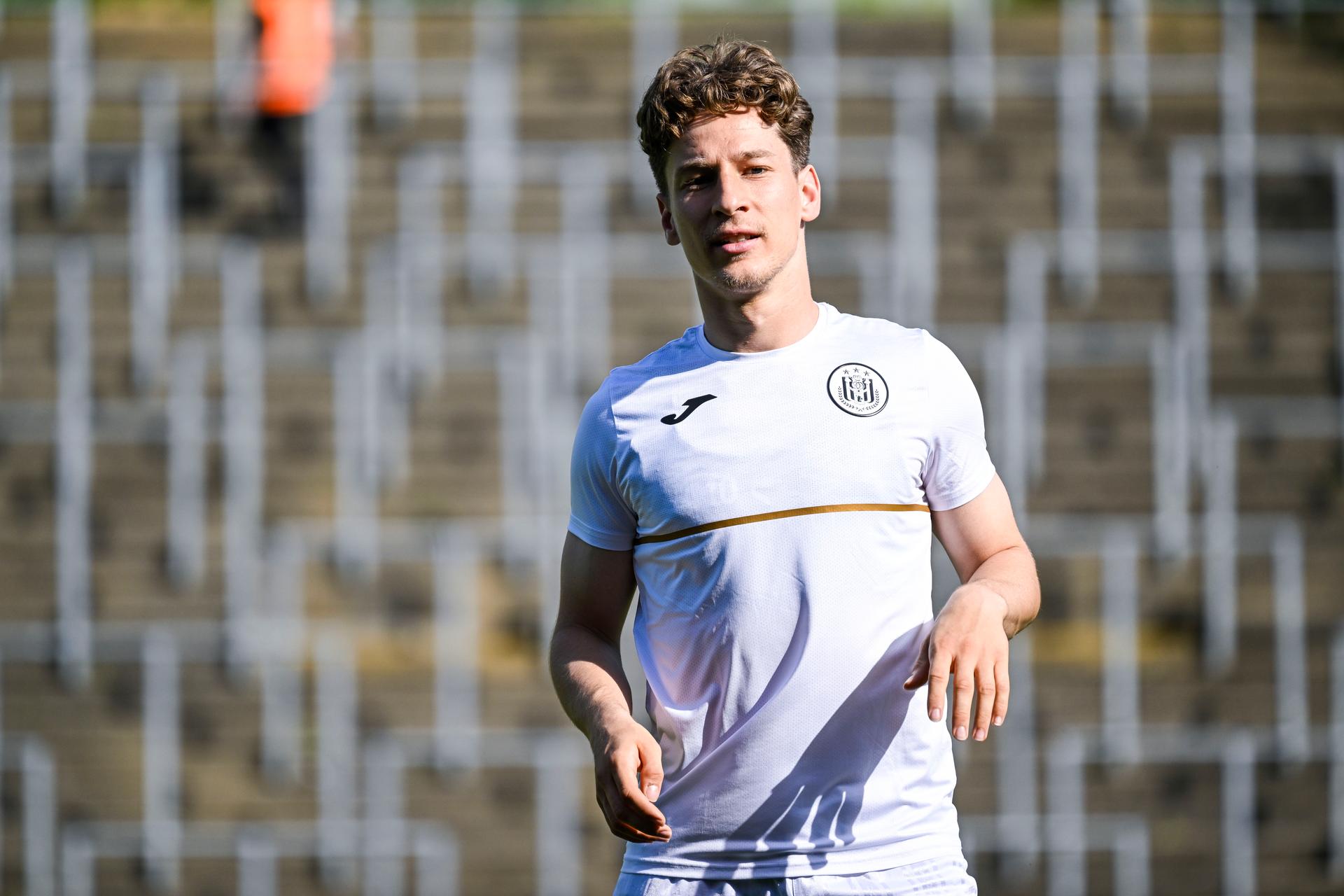 Anderlecht's Yari Verschaeren pictured at the warm up on the field ahead of a soccer match between Royale Union Saint-Gilloise and RSC Anderlecht, Sunday 24 May 2026 in Brussels, on the last day of the Champion's Play-offs of the 2025-2026 'Jupiler Pro League' first division of the Belgian championship. BELGA PHOTO TOM GOYVAERTS