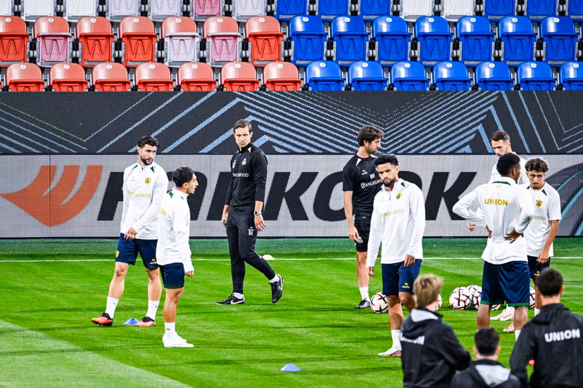 Union's head coach David Hubert pictured during a training of Belgian soccer team Royale Union Saint-Gilloise ahead of the game against Czech soccer club FC Viktoria Plzen, Wednesday 16 September 2026 in Plzen, for the first day (out of 8) in the league phase of the UEFA Europa League competition. BELGA PHOTO TOM GOYVAERTS