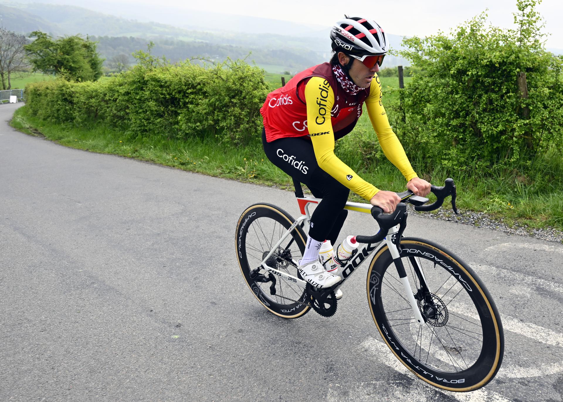 Spanish Ion Izagirre Insausti of Cofidis pictured in action during a training and track reconnaissance session, on the 'Cote de la Redoute', in Remouchamps, Aywaille, ahead of the Liege-Bastogne-Liege one day cycling race, Friday 25 April 2025. BELGA PHOTO ERIC LALMAND