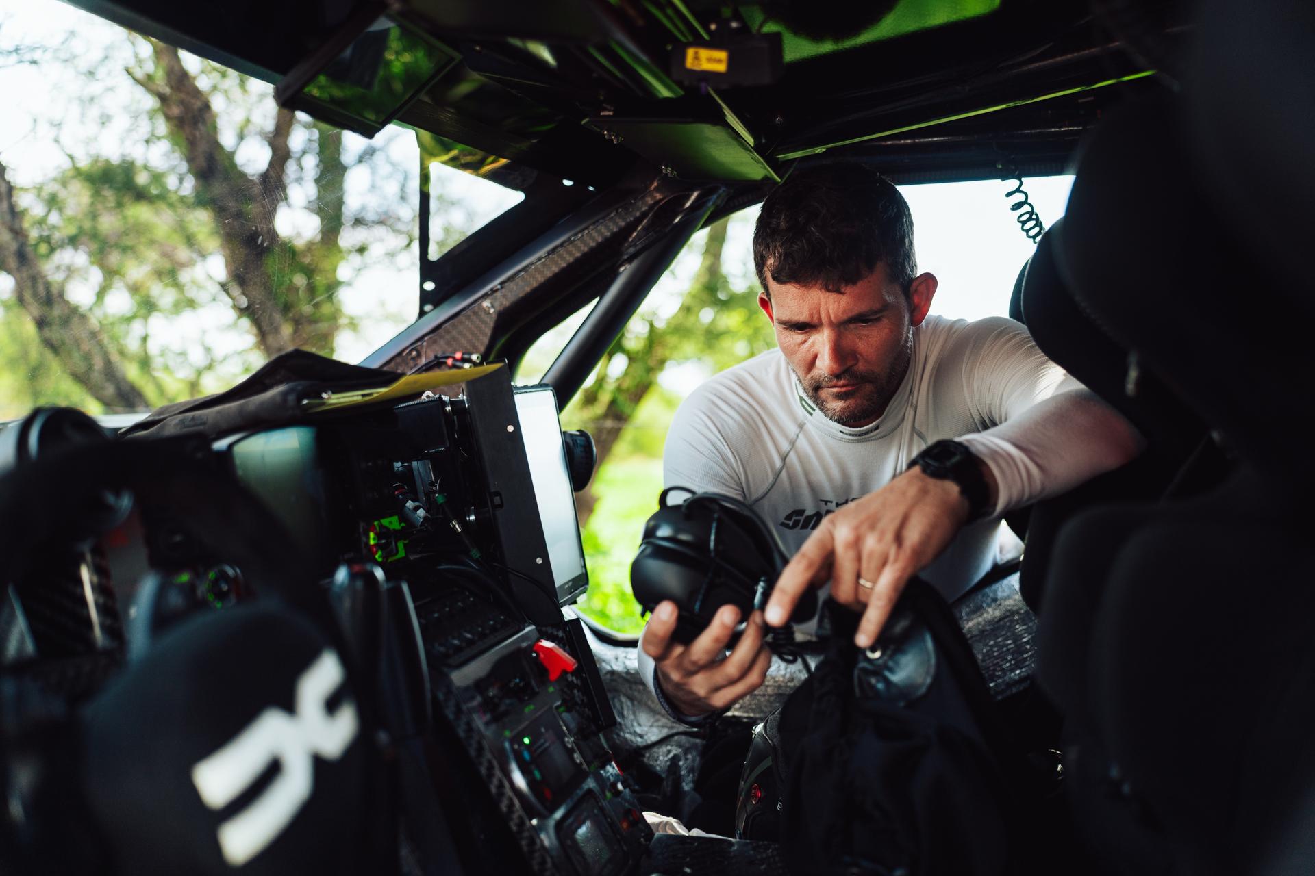ATTENTION EDITORS - HAND OUT PICTURES - EDITORIAL USE ONLY - MANDATORY CREDIT 'THE DACIA SANDRIDERS' This handout picture, distributed by Eric Dupain, shows Fabian Lurquin during the South African Safari Rallyn in Sun City, South Africa, on Monday 19 May 2025. BELGA PHOTO HANDOUT THE DACIA SANDRIDERS