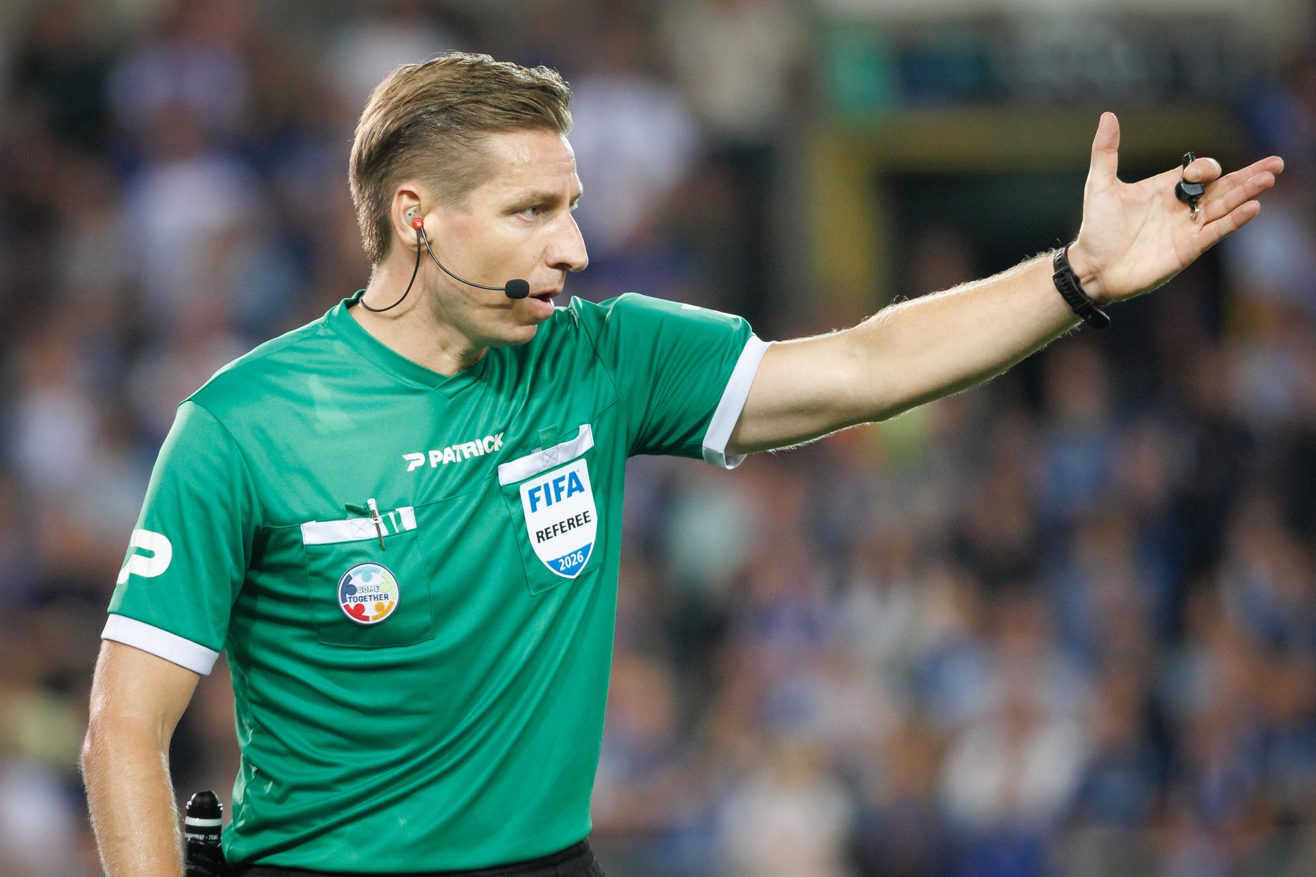 referee Lawrence Visser pictured during a soccer match between Belgian champion Club Brugge KV and Cup winner Union Saint-Gilloise, Friday 31 July 2026 in Brussels, the 'Super Cup' where the Champion of the Jupiler Pro League meets the winner of the Croky Cup. BELGA PHOTO KURT DESPLENTER