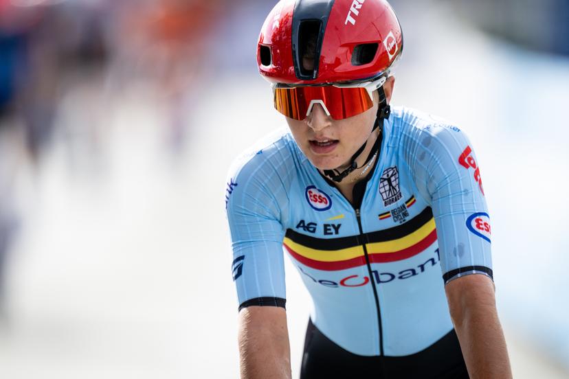Belgian Fleur Moors crosses the finish line at the Women U23 Road Race race (88,4km) at the cycling UEC Road European Championships, in Ljubljana, Slovenia Friday 2 October 2026. The UEC Road European Championships are taking place from 02 to 07 October in Ljubljana, Slovenia. BELGA PHOTO DAVID PINTENS