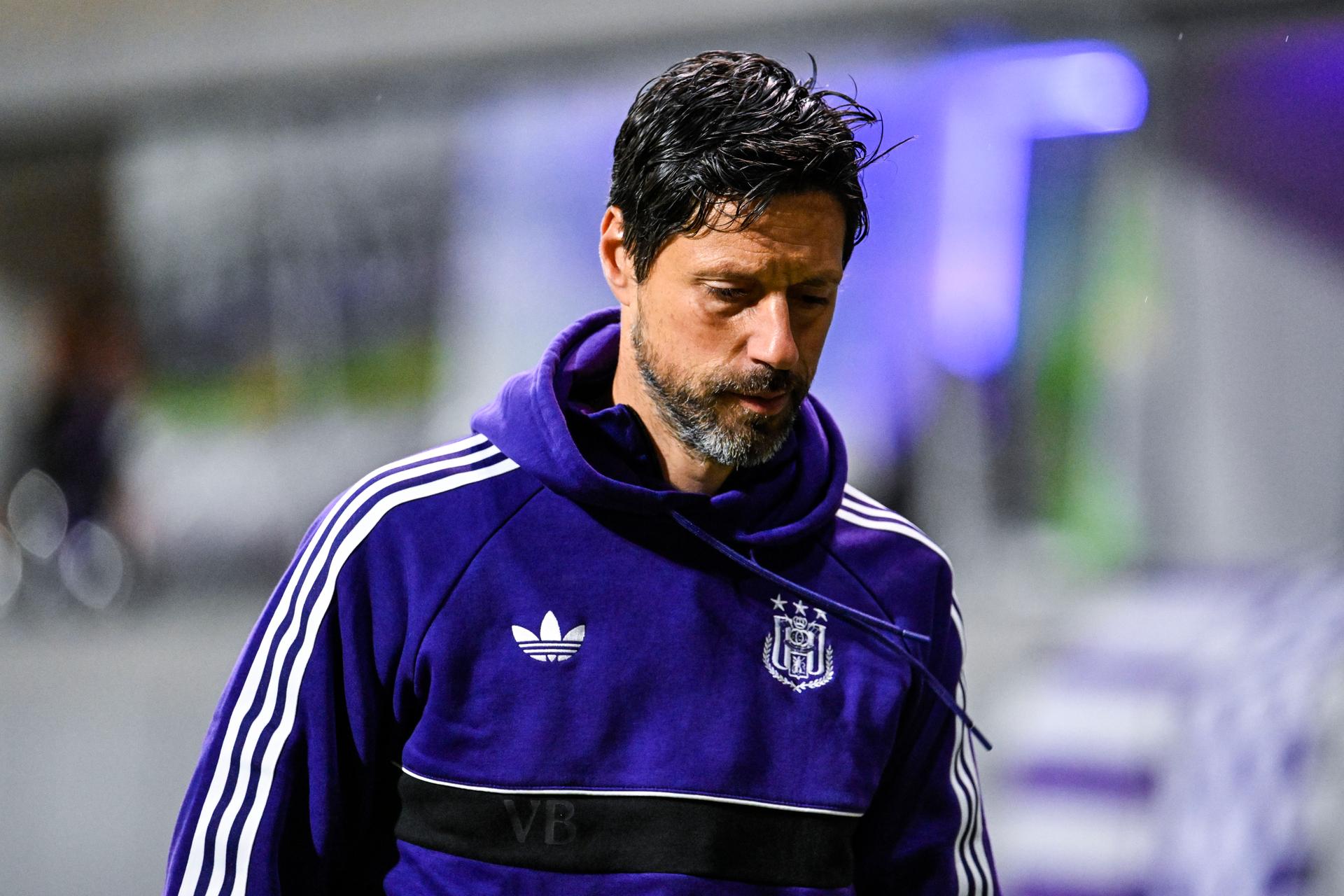 Vitor Bruno, head coach of RSC Anderlecht pictured during a soccer match between Beerschot VA and RSC Anderlecht, Sunday 18 October 2026 in Antwerp, in the 1/16 final of the Croky Cup Belgian cup competition. BELGA PHOTO TOM GOYVAERTS