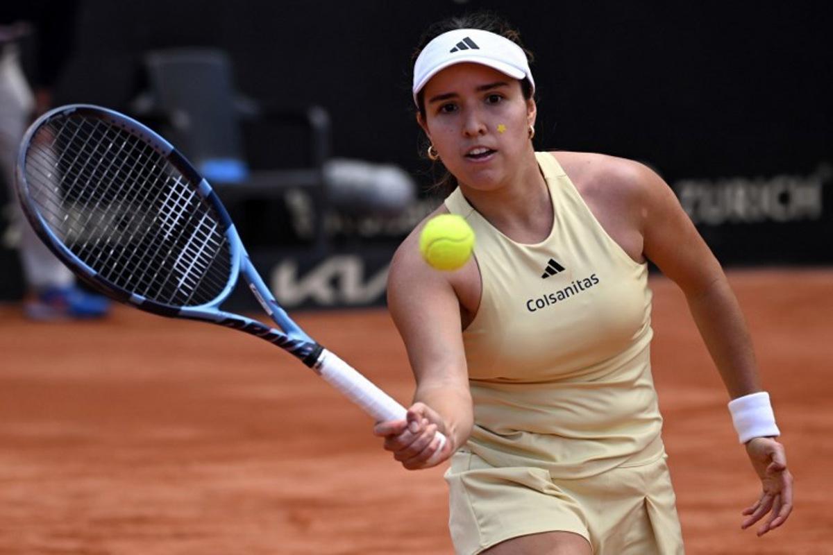 Colombia's Camila Osorio returns the ball to Argentina's Julia Riera during their WTA Bogota 2025 women's singles semifinal tennis match in Bogota on April 5, 2025. Luis ACOSTA / AFP