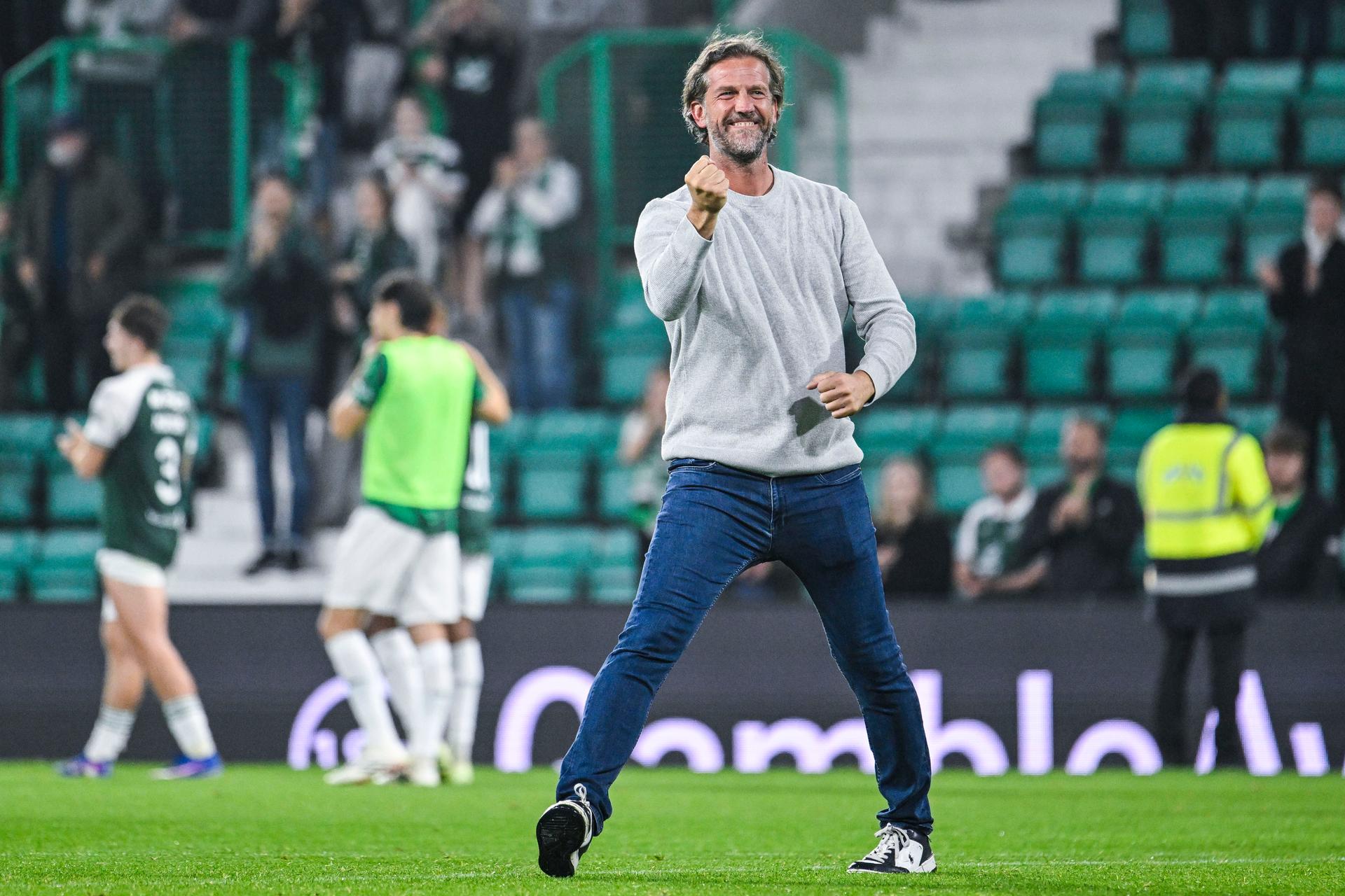 Gent's head coach Rik De Mil celebrates after winning a soccer game between Scottish team Hibernian FC and Belgian soccer team KAA Gent, Thursday 27 August 2026 in Edinburgh, on the return leg of the play-off round for the UEFA Conference League league phase. BELGA PHOTO TOM GOYVAERT