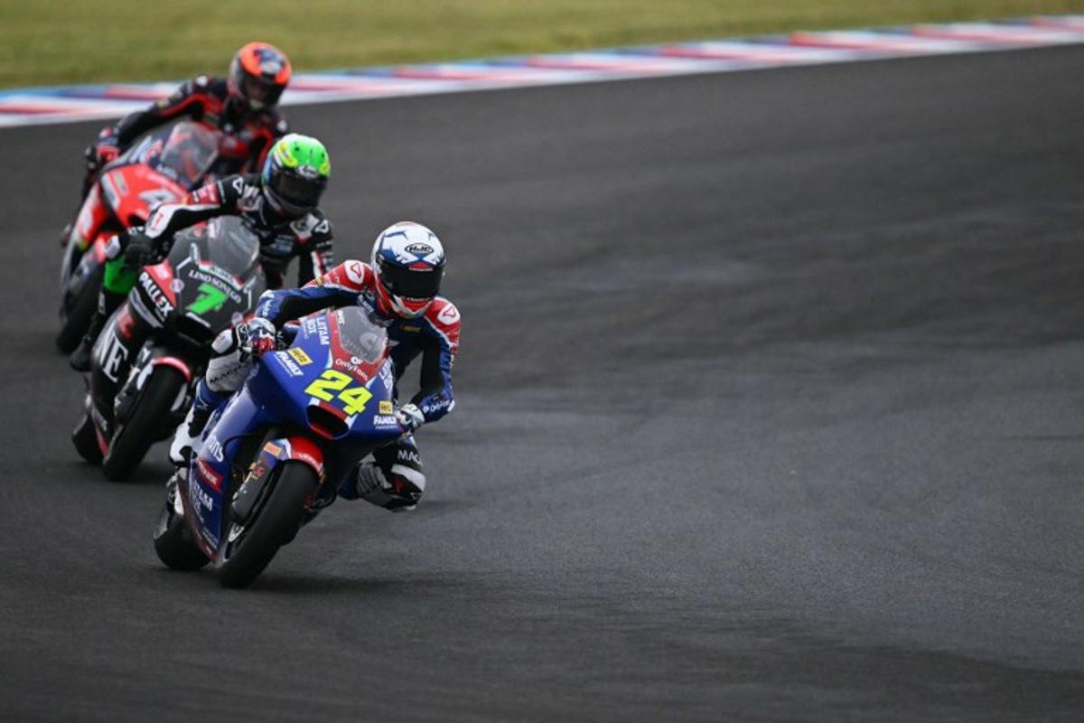 QJMOTOR FRINSA MSI Spanish rider Ivan Ortola, Fantic Racing LINO SONEGO Belgian rider Barry Baltus and OnlyFans American Racing Team Spanish rider Marcos Ramirez ride during a practice session of the Moto2 Argentina Grand Prix at the Termas de Rio Hondo circuit in Santiago del Estero, Argentina on March 14, 2025. Luis ROBAYO / AFP
