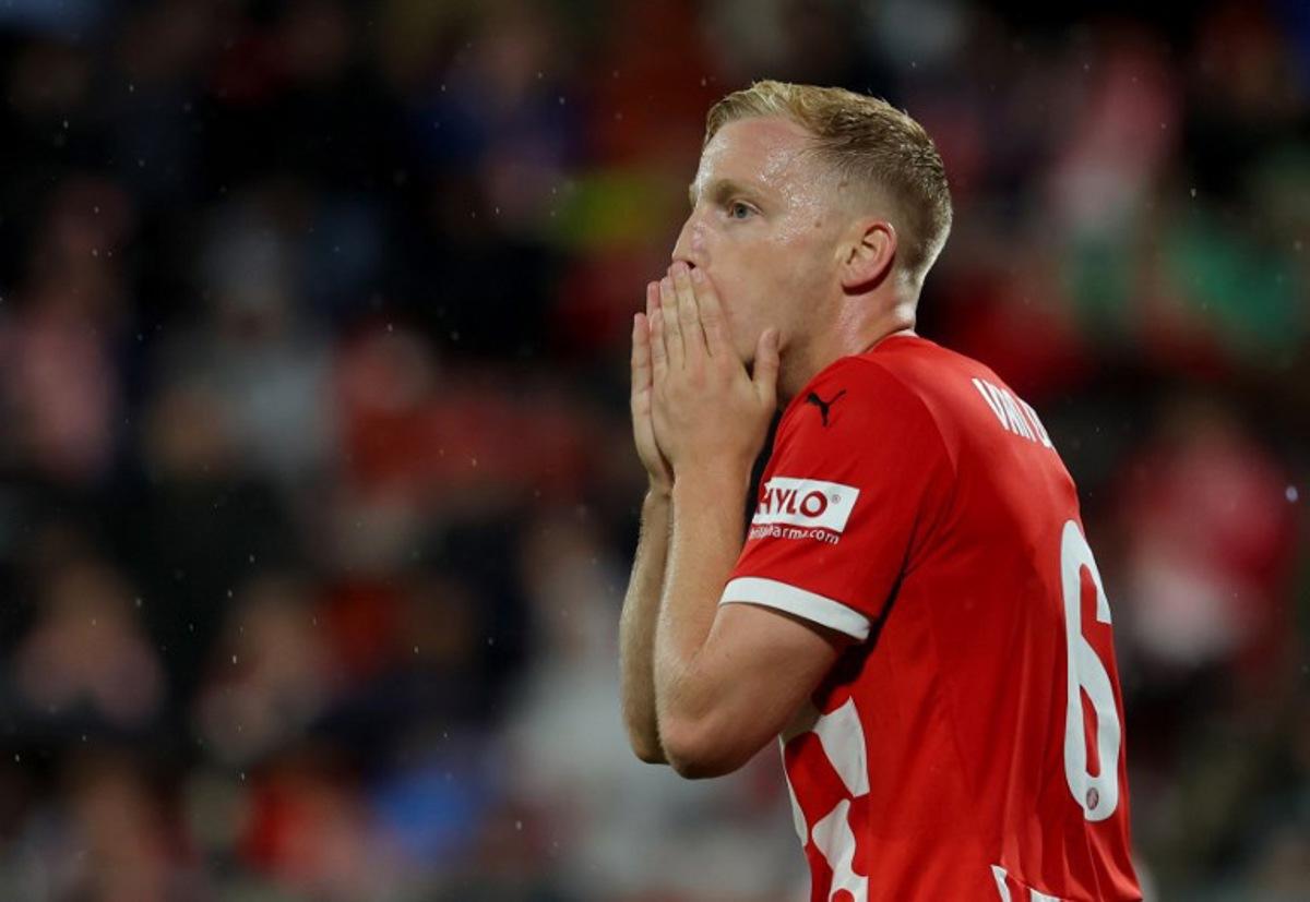 Girona's Dutch midfielder #06 Donny Van de Beek reacts during the UEFA Champions League, league phase day 2 football match between Girona FC and Feyenoord at the Montilivi stadium in Girona on October 2, 2024. LLUIS GENE / AFP