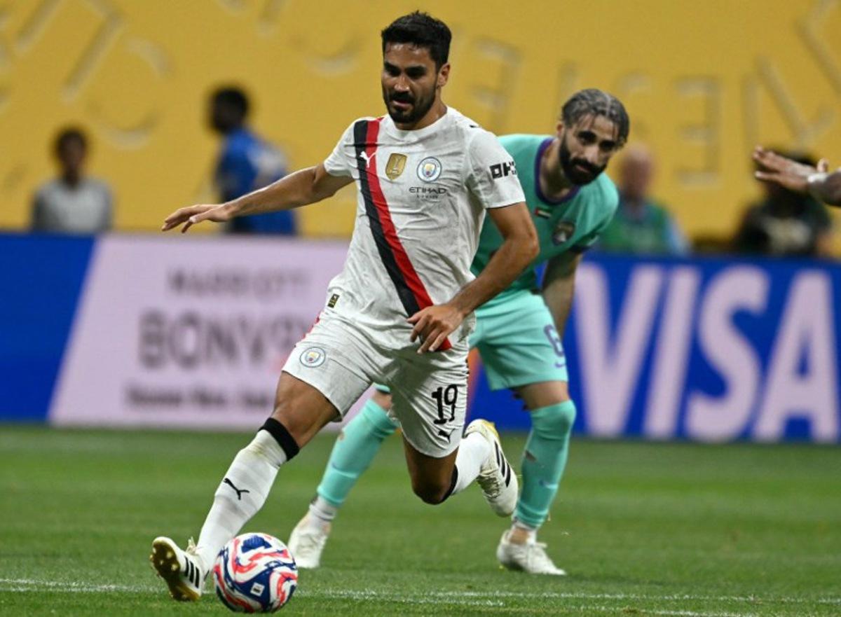 Manchester City's German midfielder #19 Ilkay Gundogan controls the ball during the FIFA Club World Cup 2025 Group G football match between England's Manchester City and UAE's Al Ain FC at the Mercedes-Benz stadium in Atlanta on June 22, 2025. CHANDAN KHANNA / AFP