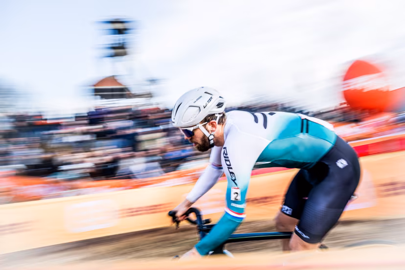 Dutch Joris Nieuwenhuis pictured in action during the men's elite race at the World Cup cyclocross cycling event in Maasmechelen, Belgium, stage 11 (out of 12) of the UCI World Cup cyclocross competition, Saturday 24 January 2026. BELGA PHOTO JASPER JACOBS