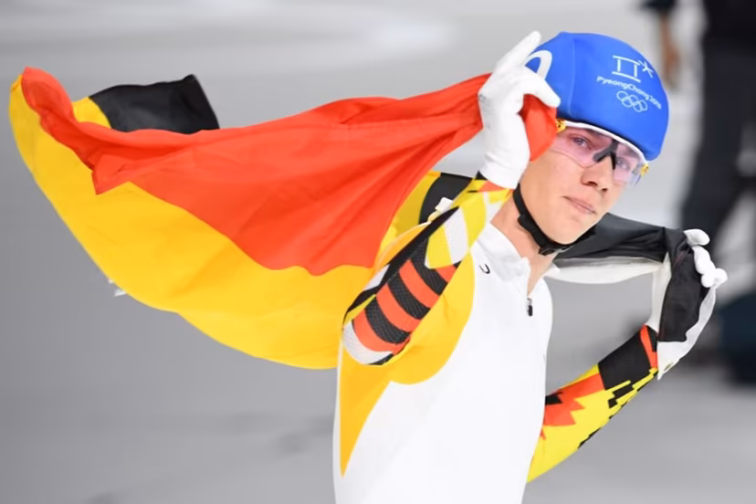Belgium's Bart Swings celebrates his silver medal win in the men's mass start final speed skating event during the Pyeongchang 2018 Winter Olympic Games at the Gangneung Oval in Gangneung on February 24, 2018. Roberto SCHMIDT / AFP