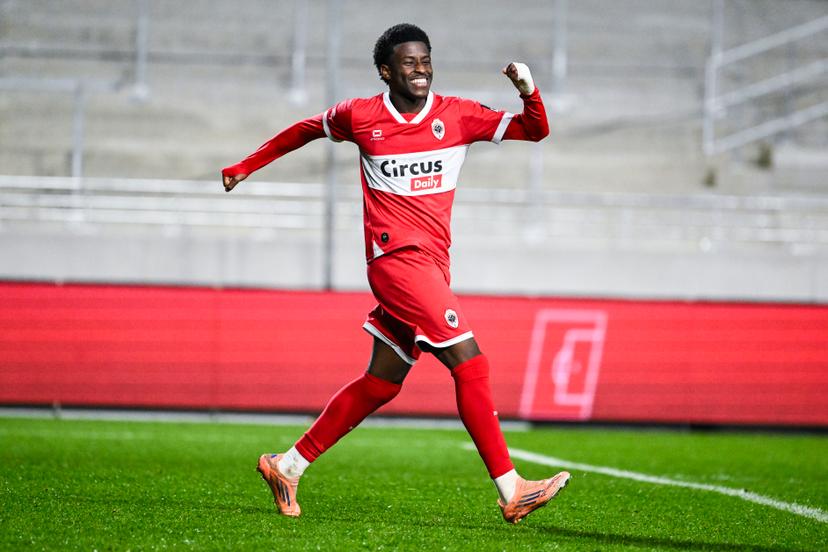 Antwerp's Isaac Babadi celebrates after scoring a penalty during a soccer game between Royal Antwerp FC and Sint-Truidense V.V., in the 1/8 final of the Croky Cup Belgian cup, Wednesday 03 December 2025 in Antwerp. BELGA PHOTO TOM GOYVAERTS