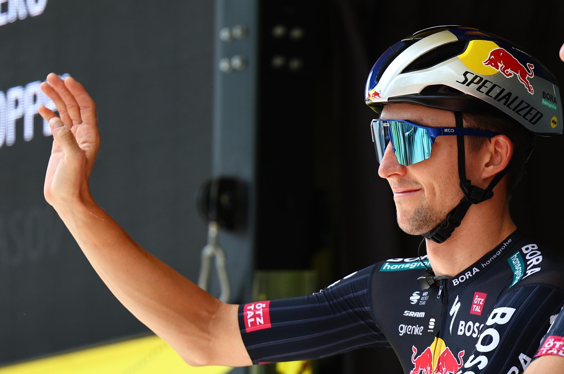 Australian Jai Hindley of Red Bull-Bora-Hansgrohe pictured at the start of stage 17 of the 2024 Tour de France cycling race, from Saint-Paul-Trois-Châteaux to Superdevoluy (177,8 km), in France, on Wednesday 17 July 2024. The 111th edition of the Tour de France starts on Saturday 29 June and will finish in Nice, France on 21 July. BELGA PHOTO DAVID PINTENS