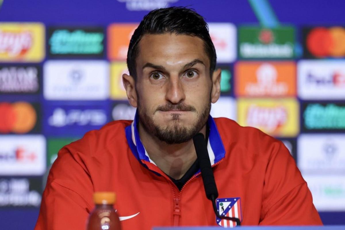 Atletico Madrid's Spanish midfielder #06 Koke gives a press conference on the eve of their UEFA Champions League knockout round play-off second leg football match against Club Brugge KV at the Metropolitano Stadium in Madrid on February 23, 2026. Thomas COEX / AFP
