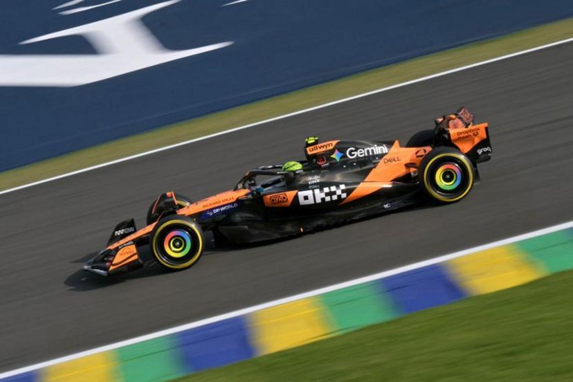McLaren's British driver Lando Norris drives during the sprint qualifying of the Sao Paulo Formula One Grand Prix at the Jose Carlos Pace racetrack, aka Interlagos, in Sao Paulo, Brazil on November 7, 2025. Nelson ALMEIDA / AFP
