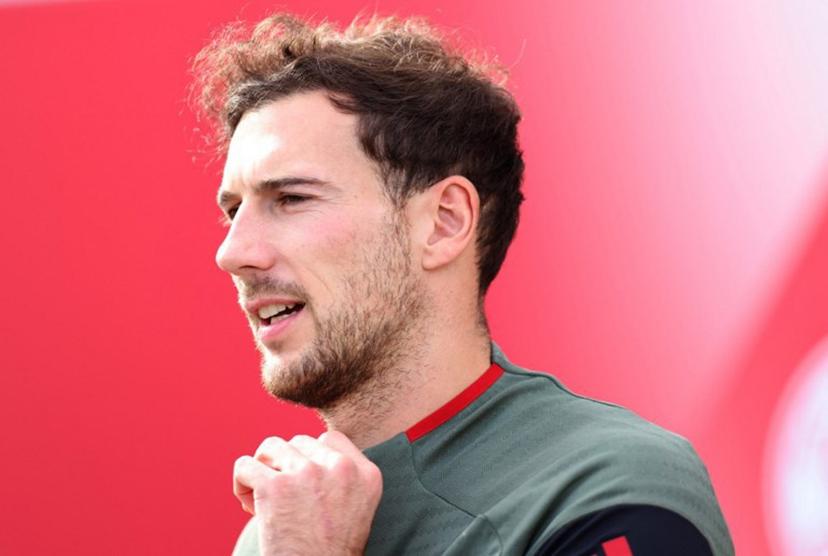 Bayern Munich's German midfielder #08 Leon Goretzka attends a training session on October 21, 2025 in Munich, southern Germany, on the eve of the the UEFA Champions League football match between FC Bayern Munich (GER) and Club Brugge (BEL). Alexandra BEIER / AFP