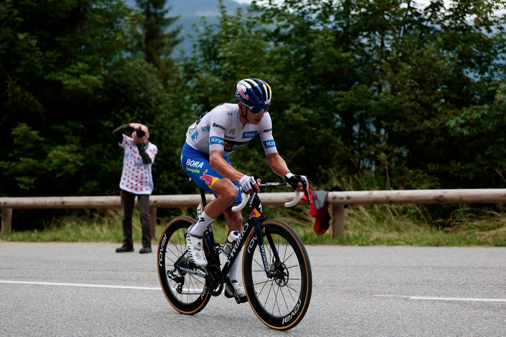 German Florian Lipowitz of RedBull-BORA-hansgrohe pictured in action during stage 18 of the 2025 Tour de France cycling race, from Vif to Courchevel Col de la Loze, on Thursday 24 July 2025 in France. The 112th edition of the Tour de France starts on Saturday 5 July in Lille, France, and will finish in Paris, France on the 27th of July. BELGA PHOTO POOL LUCA BETTINI