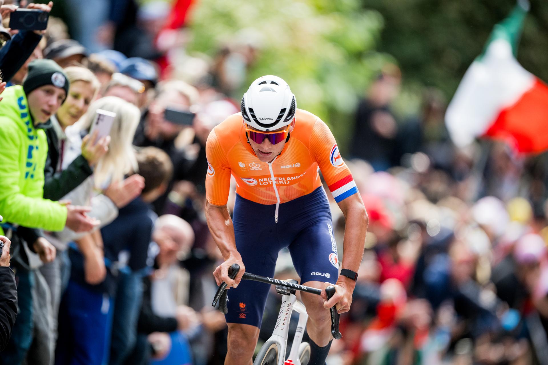 Dutch Mathieu van der Poel pictured in action during the elite men road race at the 2024 UCI Road and Para-Cycling Road World Championships, Sunday 29 September 2024, in Zurich, Switzerland. The Worlds are taking place from 21 to 29 September. BELGA PHOTO JASPER JACOBS