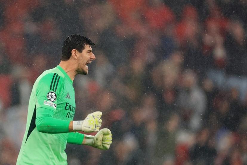 Real Madrid's Belgian goalkeeper #01 Thibaut Courtois gestures during the UEFA Champions League league phase day 8 football match between SL Benfica and Real Madrid CF at Estadio da Luz in Lisbon on January 28, 2026. PATRICIA DE MELO MOREIRA / AFP