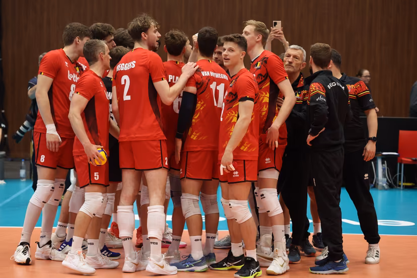 Belgium's players celebrate after winning a volleyball match between Belgium's national men's volleyball team, the Red Dragons, and the Azeri national men's volleyball team, in match 3/6 of the League Round of the European Golden League men, in Beveren, Friday 24 May 2024. BELGA PHOTO VIRGINIE LEFOUR
