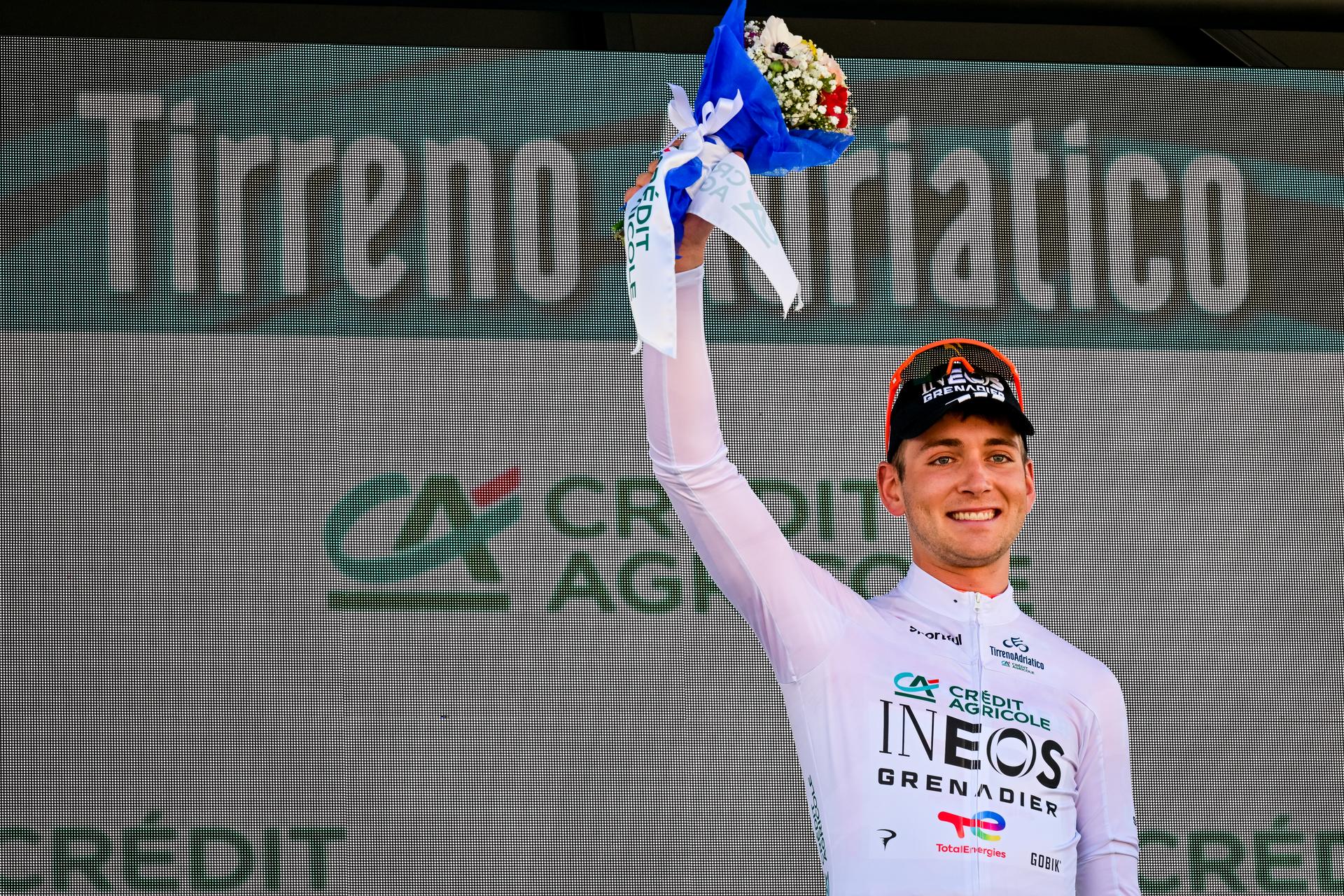 British Magnus Sheffield of INEOS Grenadiers celebrates in the white jersey for best young rider after the first stage of the Tirreno-Adriatico cycling race, a 11,5km individual time trial in Lido di Camaiore, Italy, Monday 09 March 2026. BELGA PHOTO DIRK WAEM
