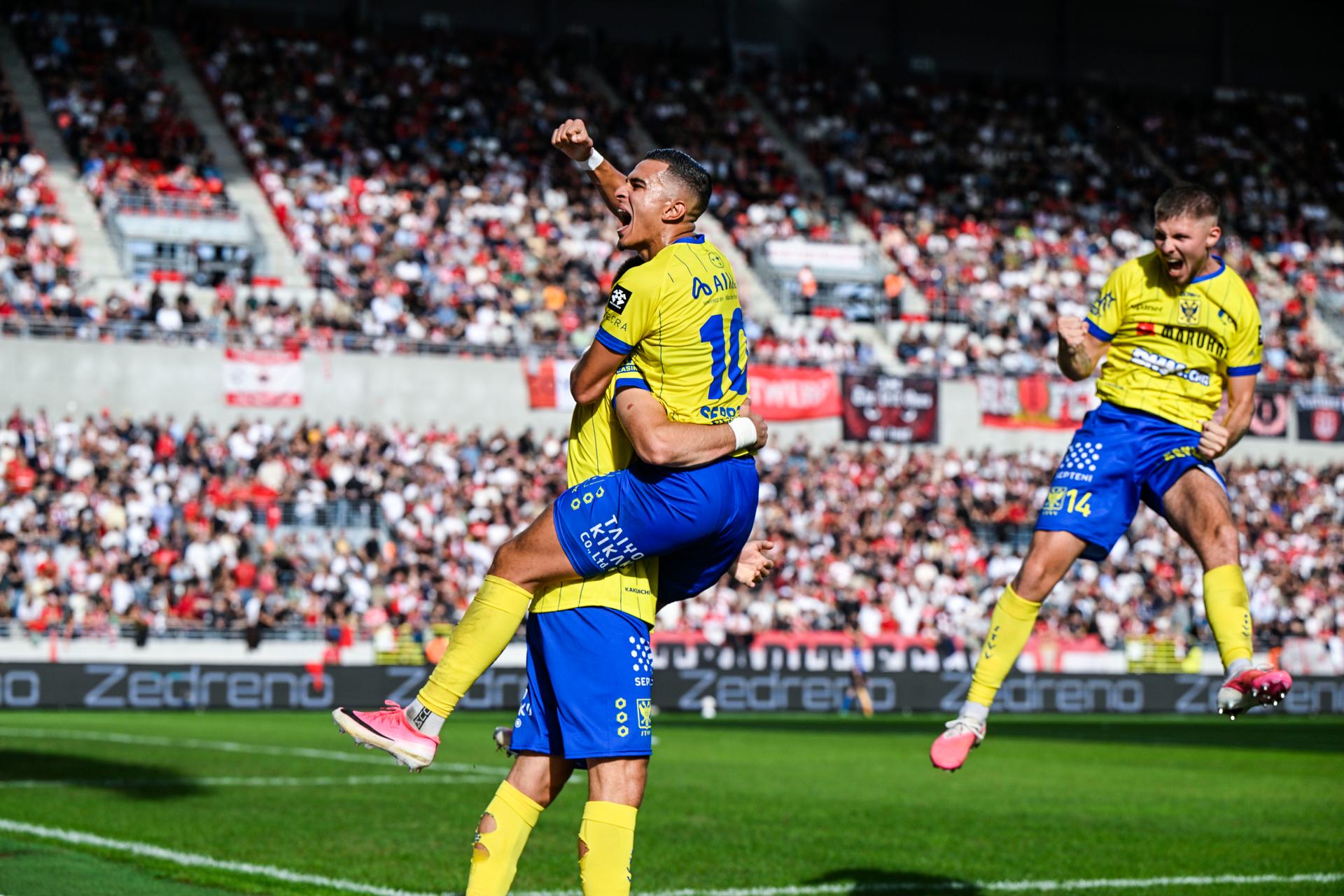 STVV's Samed Bazdar celebrates after scoring during a soccer match between Royal Antwerp FC and Sint-Truidense V.V., Sunday 30 August 2026 in Antwerp, on day 4 of the 2026-2027 'Jupiler Pro League' first division of the Belgian championship. BELGA PHOTO TOM GOYVAERTS