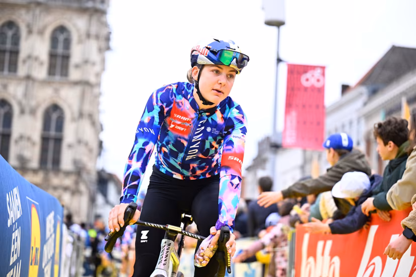 British Zoe Backstedt of Canyon-SRAM pictured at the start of the women's race of the 'Ronde van Vlaanderen/ Tour des Flandres/ Tour of Flanders' UCI WorldTour one day cycling race, 164,1 km with start and finish in Oudenaarde, Sunday 05 April 2026. BELGA PHOTO JASPER JACOBS