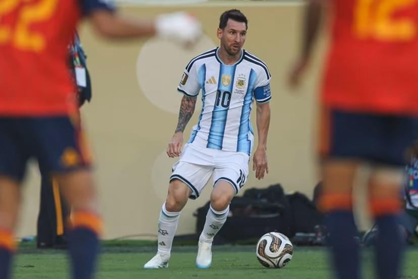 Argentina's forward #10 Lionel Messi controls the ball during the 2026 World Cup football tournament final match between Spain and Argentina at the New York/New Jersey Stadium in East Rutherford on July 19, 2026. PATRICIA DE MELO MOREIRA / AFP