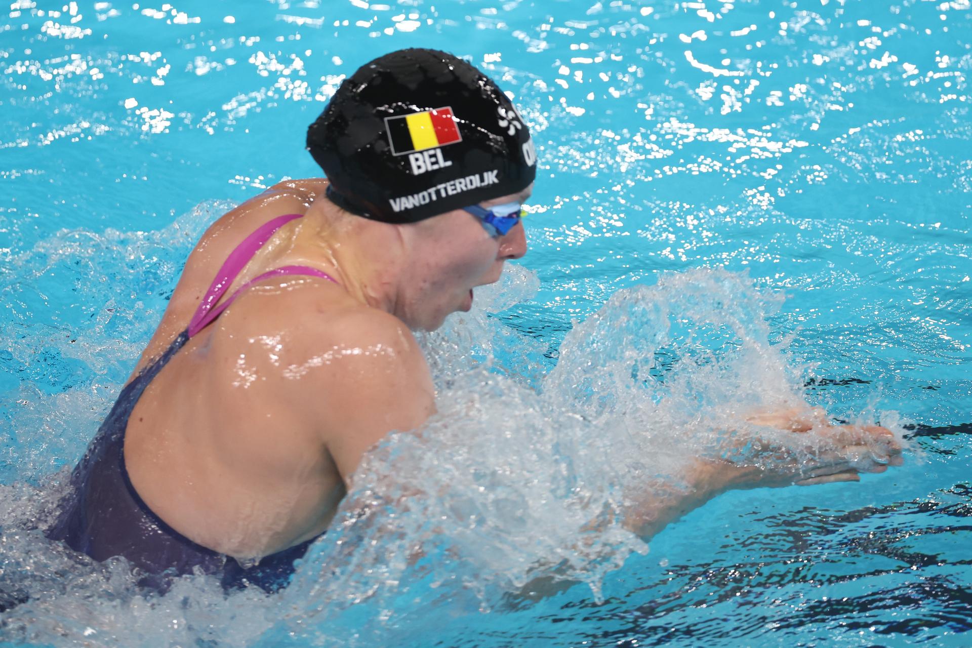 Belgian athlete Roos Vanotterdijk pictured in action to win a bronze medal at the final of the Women's 200m medley race at the European Aquatics Championships in Paris, France on Saturday 15 August 2026. BELGA PHOTO VIRGINIE LEFOUR