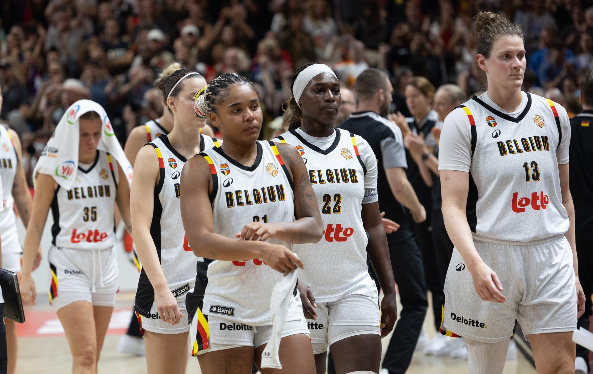 Belgian Cats' players look dejected after losing a basketball game between Germany and Belgium national team Belgian Cats, a quarter final game at the FIBA Women's Basketball World Cup, on Thursday 10 September 2026, in Berlin, Germany. The FIBA Women's Basketball World Cup takes place in Berlin from 4 to 13 September 2026. BELGA PHOTO VIRGINIE LEFOUR