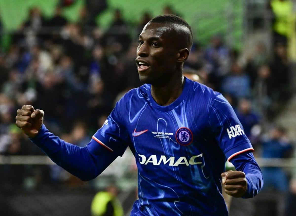 Chelsea's Senegalese striker #15 Nicolas Jackson celebrates scoring the 1-2 during the UEFA Conference League final football match between Real Betis and Chelsea FC in Wroclaw on May 28, 2025. John MACDOUGALL / AFP