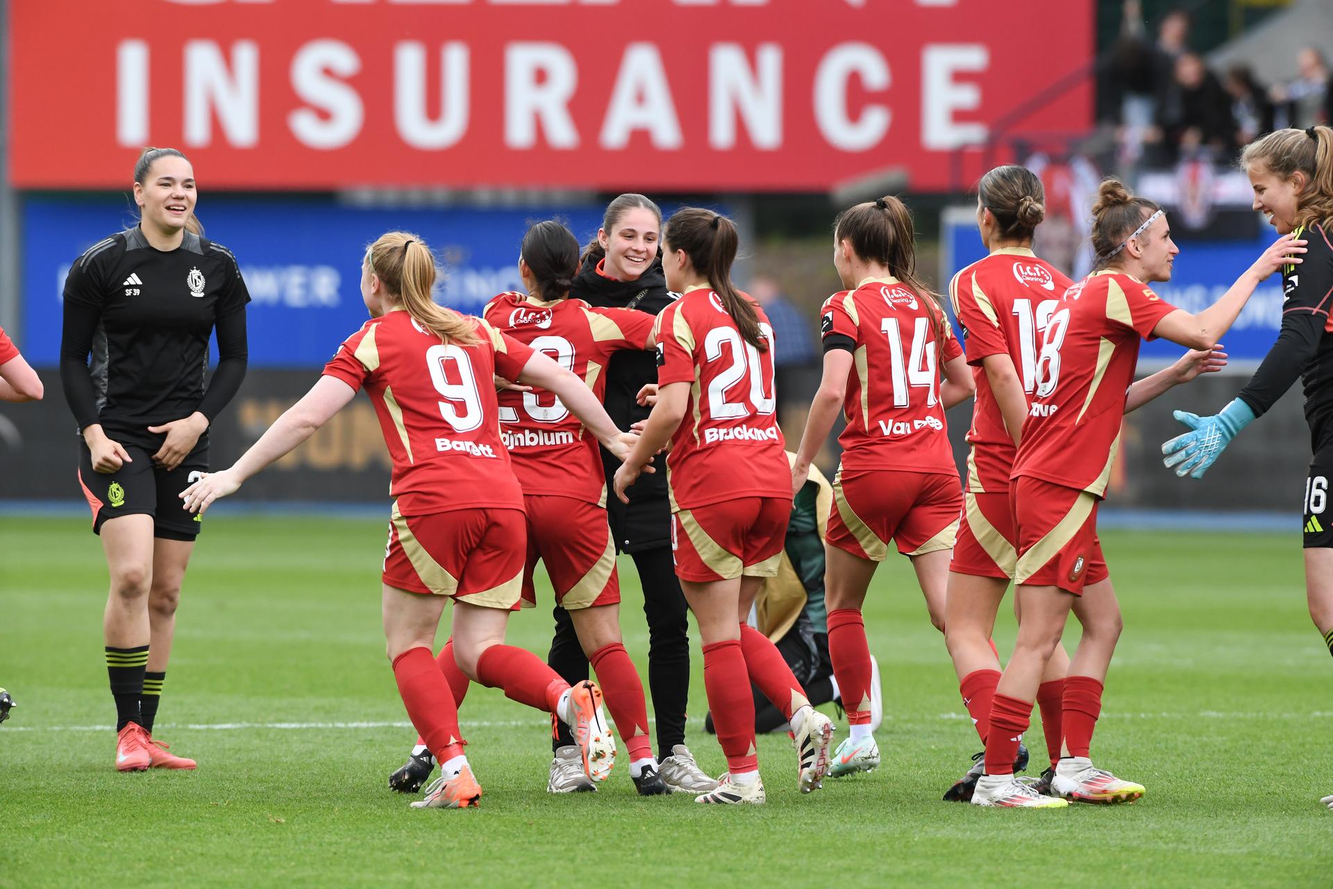 Standard Femina's players celebrate after winning a soccer match between RSC Anderlecht and Standard Femina de Liege, the final of the Belgian Cup, in Heverlee, Monday 21 April 2025. BELGA PHOTO JILL DELSAUX