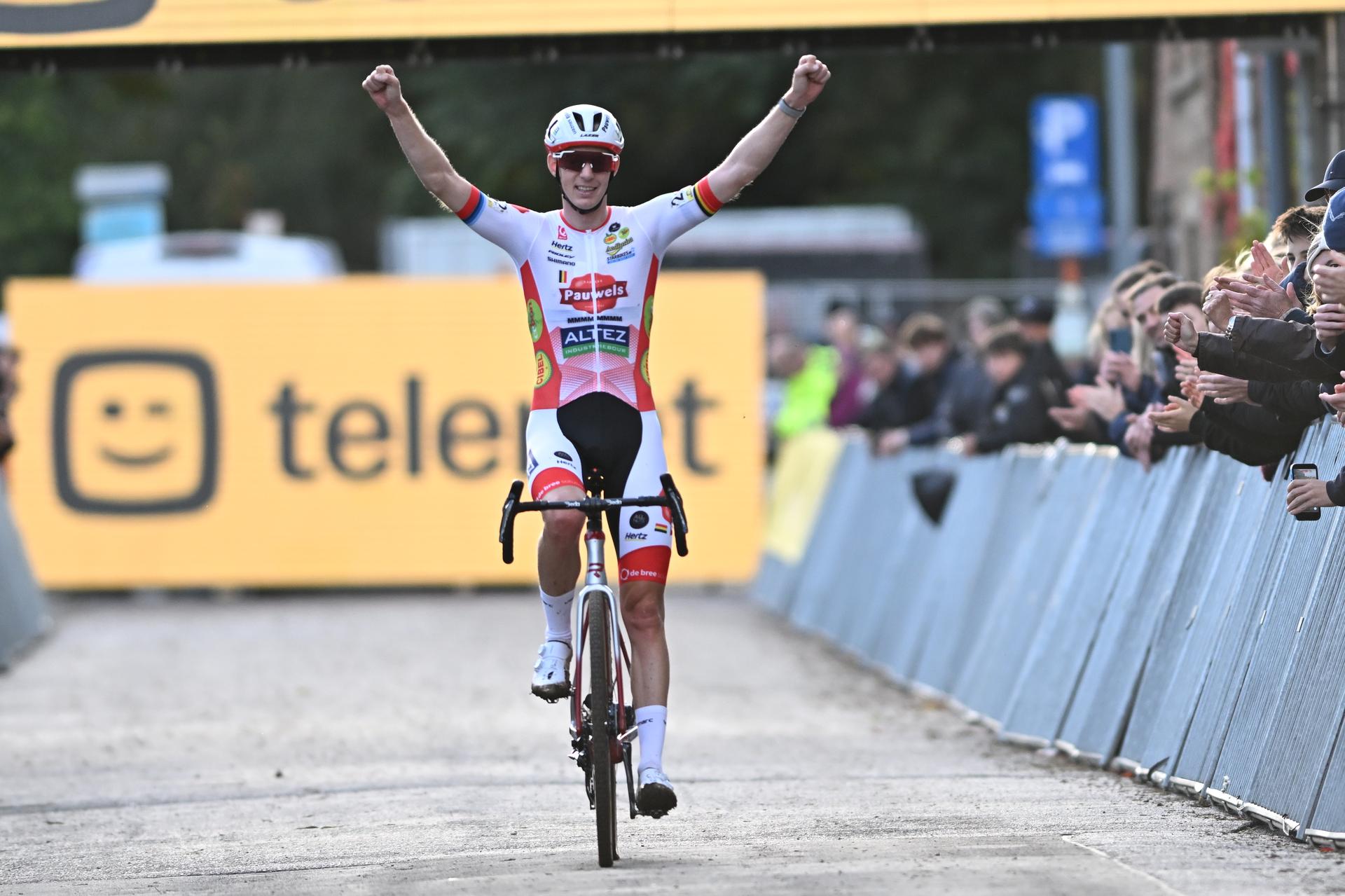 Belgium's Michael Vanthourenhout pictured crossing the finish line after winning the men's elite race of the Superprestige Overijse cyclocross cycling event, Sunday 25 October 2026 in Overijse, the first race of the Superprestige competition. BELGA PHOTO DAVID PINTENS